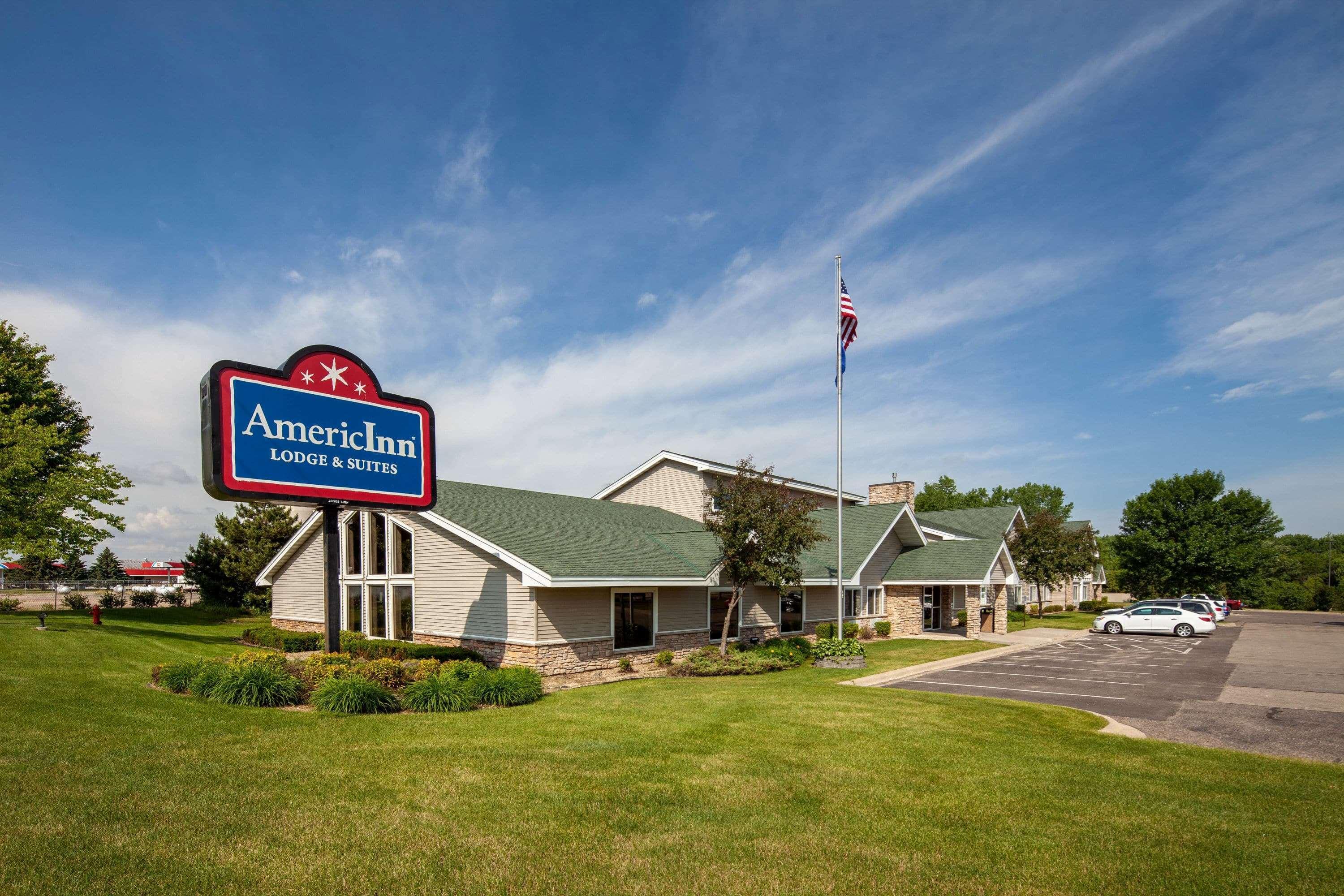 Americinn By Wyndham Нортфилд Экстерьер фото
